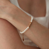 Minimal Pearl Bead Bracelet