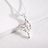 Fluid Form Pearl Necklace | S925 Sterling Silver, Silver / Vintage Gold