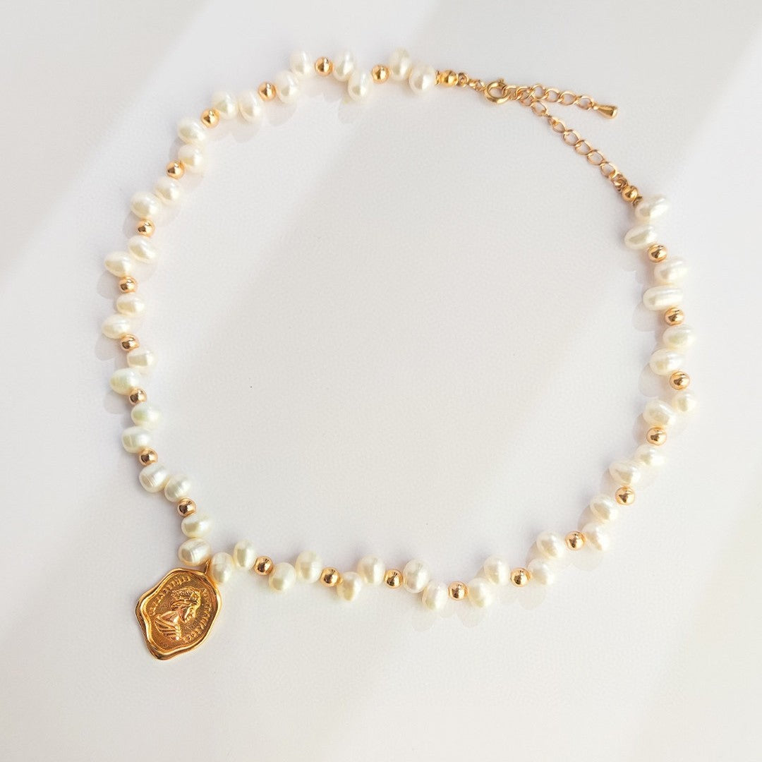 Royal Seal Pearl Necklace | S925 Sterling Silver, Vintage Gold