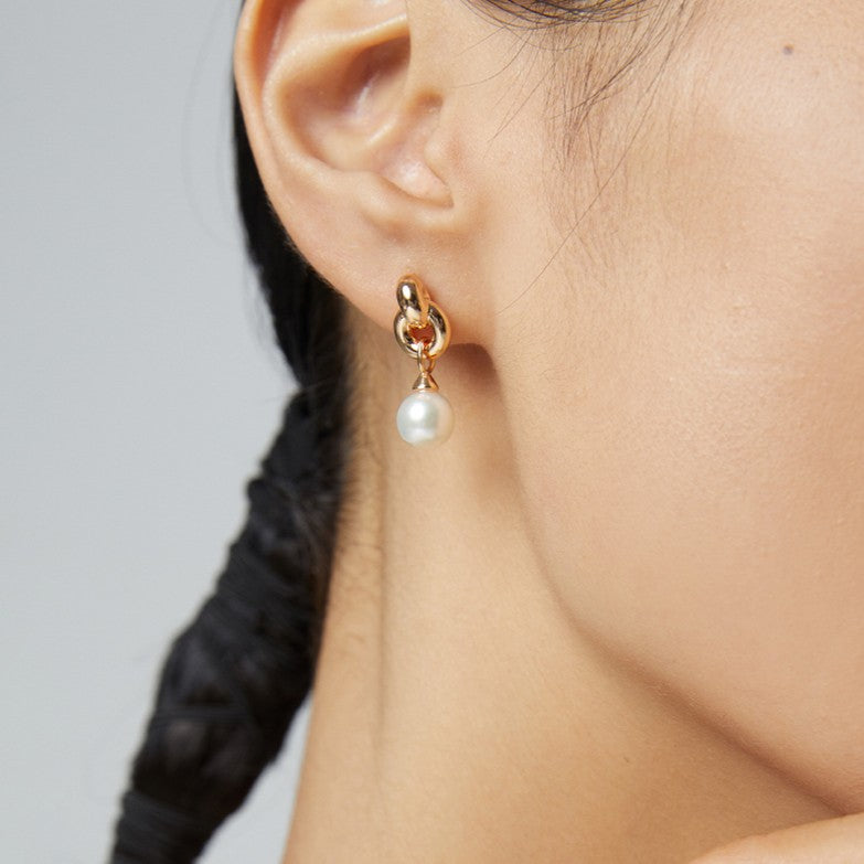 Linked Pearl Earrings | S925 Sterling Silver, Vintage Gold / White Gold