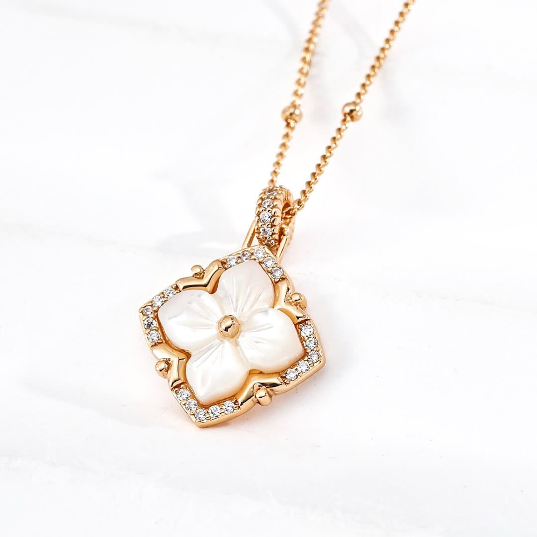 Mother-of-Pearl Clover Necklace