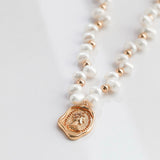 Vintage Queen Pearl Choker Necklace